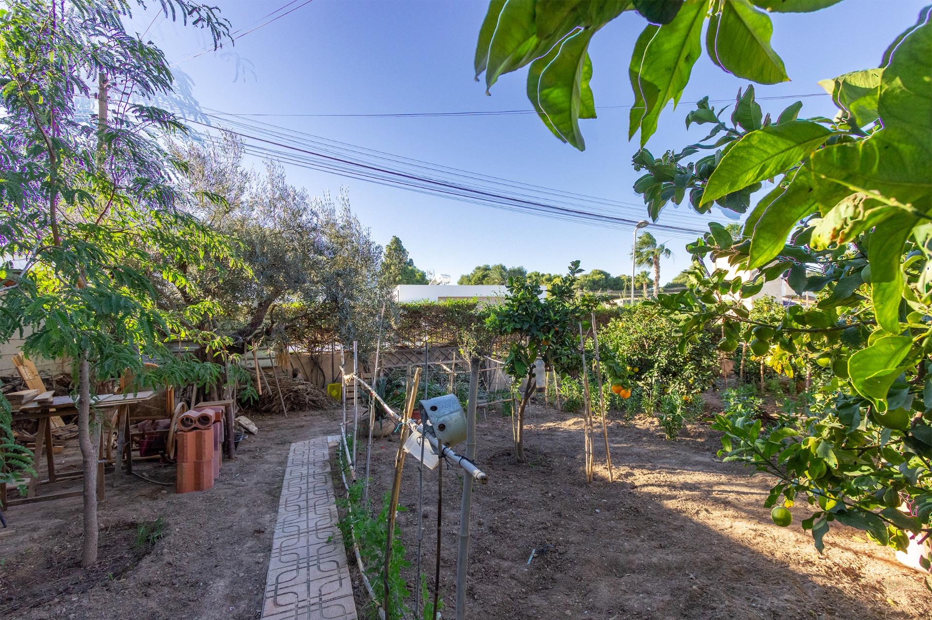 4 Bed, 3 Bath, HouseFor Sale, Torrevieja, Alicante