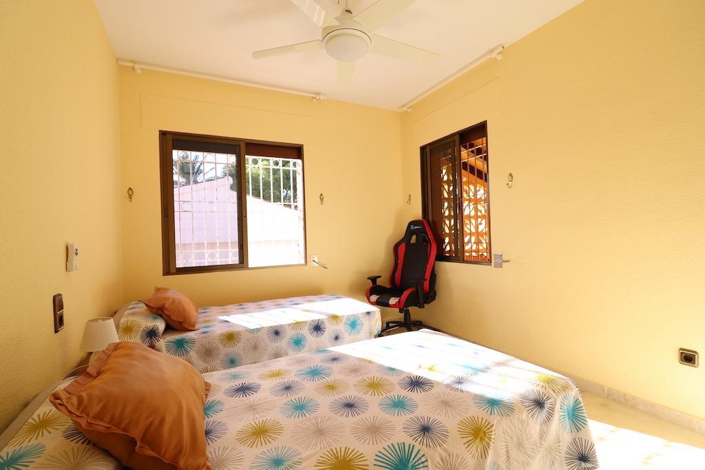 5 Bed, 2 Bath, HouseFor Sale, Cabo Roig, Alicante