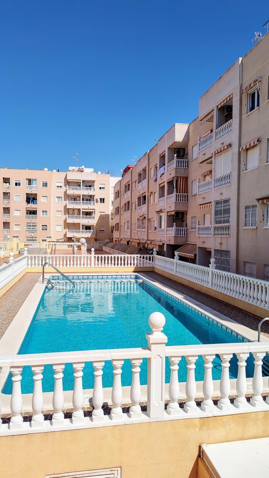 2 Bed, 1 Bath, ApartmentFor Sale, Torrevieja, Alicante