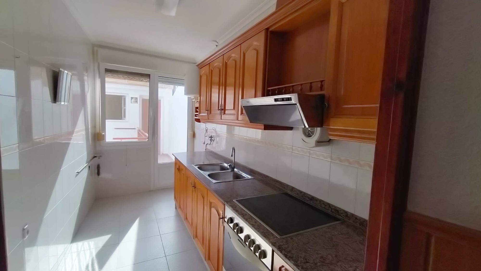 6 Bed, 2 Bath, HouseFor Sale, Sax, Alicante