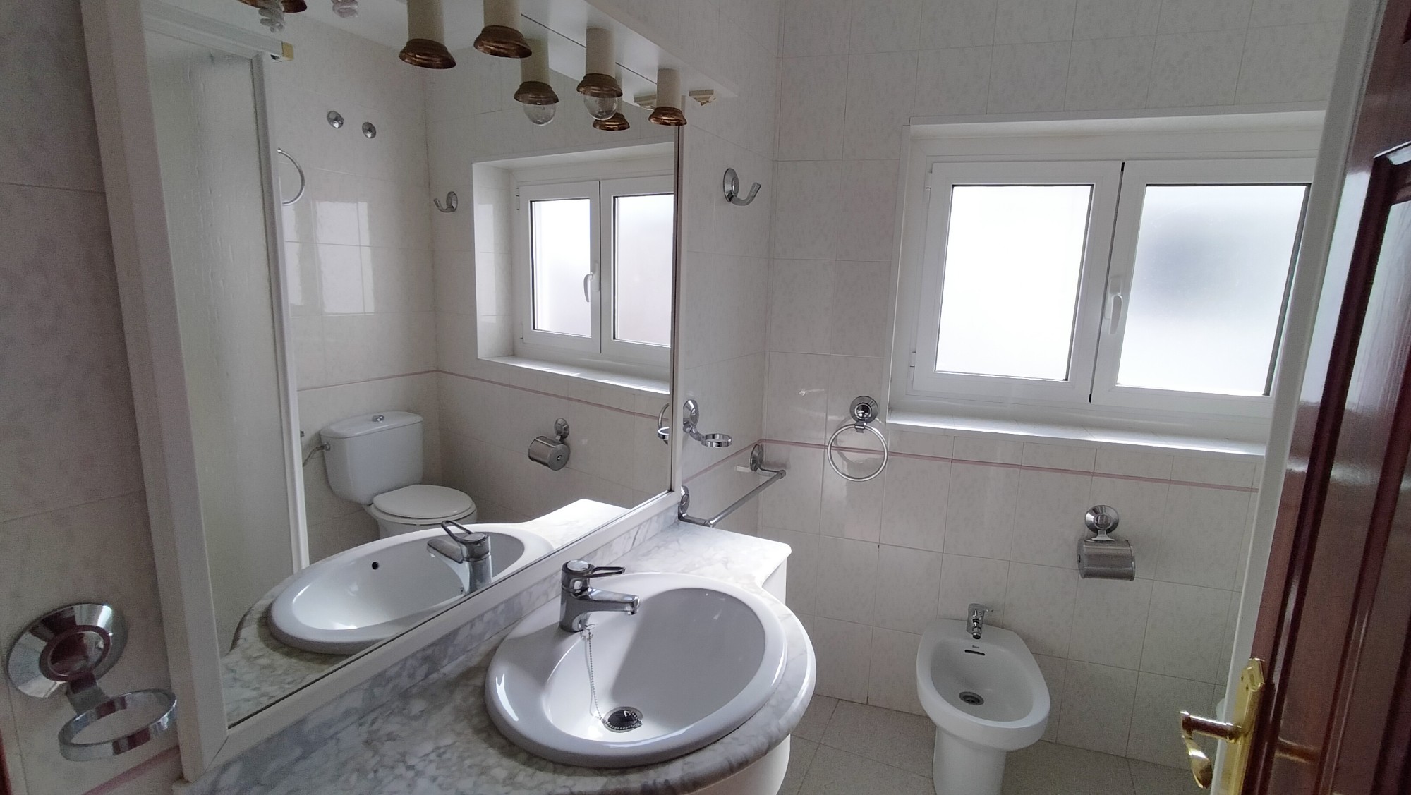 6 Bed, 2 Bath, HouseFor Sale, Sax, Alicante