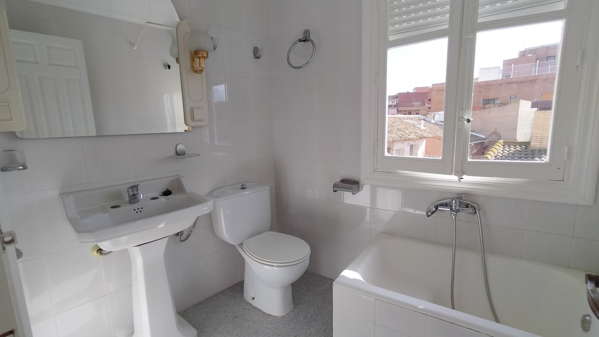 6 Bed, 2 Bath, HouseFor Sale, Sax, Alicante