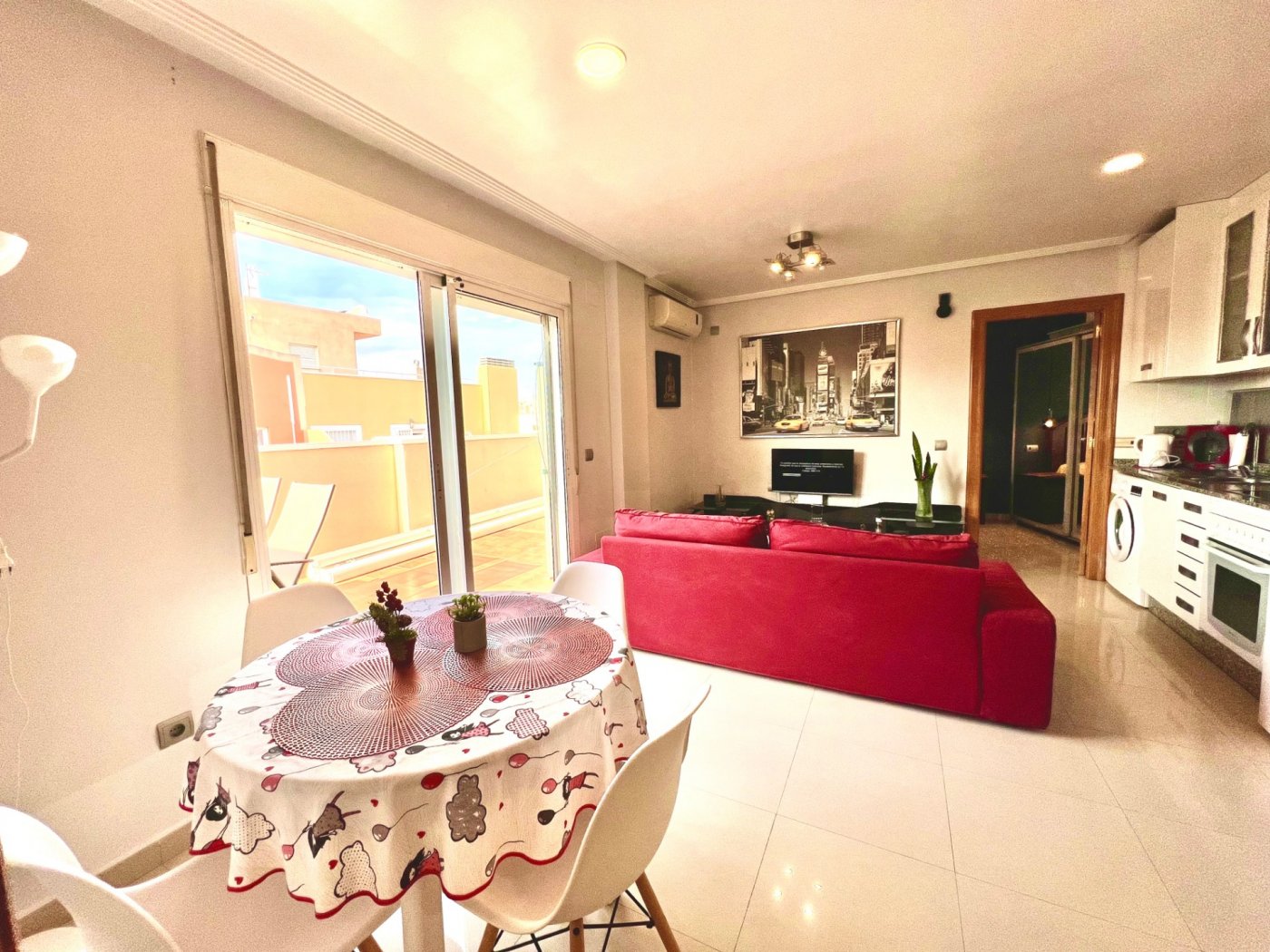 2 Bed, 1 Bath, ApartmentFor Sale, Torrevieja, Alicante