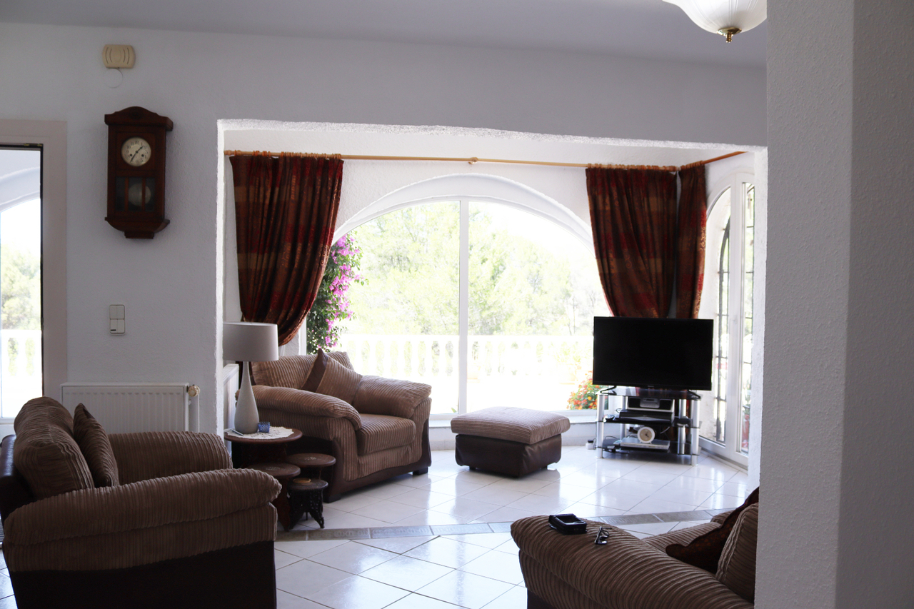 5 Bed, 2 Bath, HouseFor Sale, Jalon Valley, Alicante
