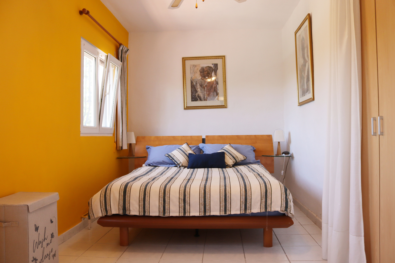 5 Bed, 2 Bath, HouseFor Sale, Jalon Valley, Alicante