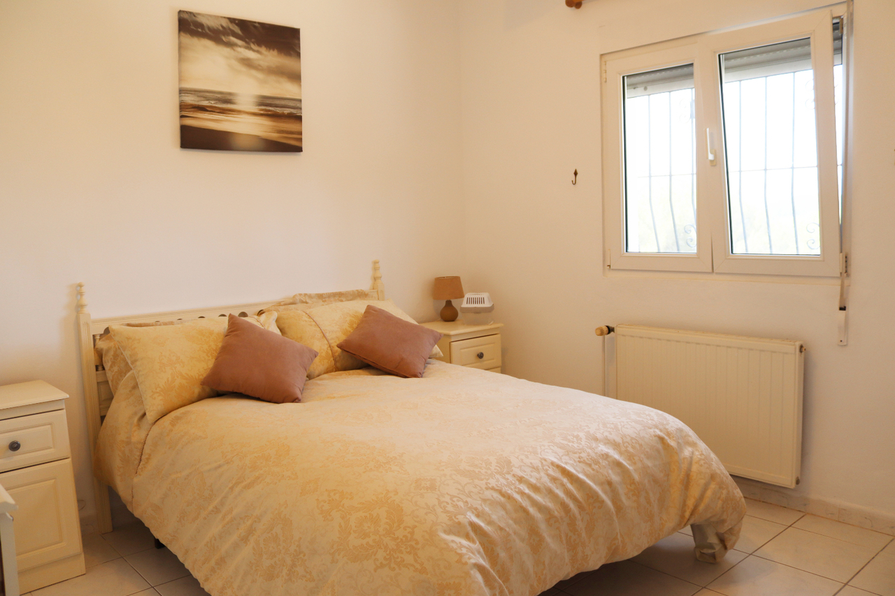 5 Bed, 2 Bath, HouseFor Sale, Jalon Valley, Alicante