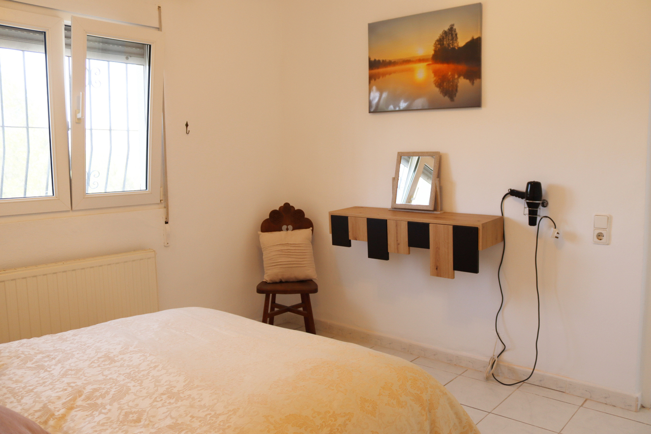 5 Bed, 2 Bath, HouseFor Sale, Jalon Valley, Alicante