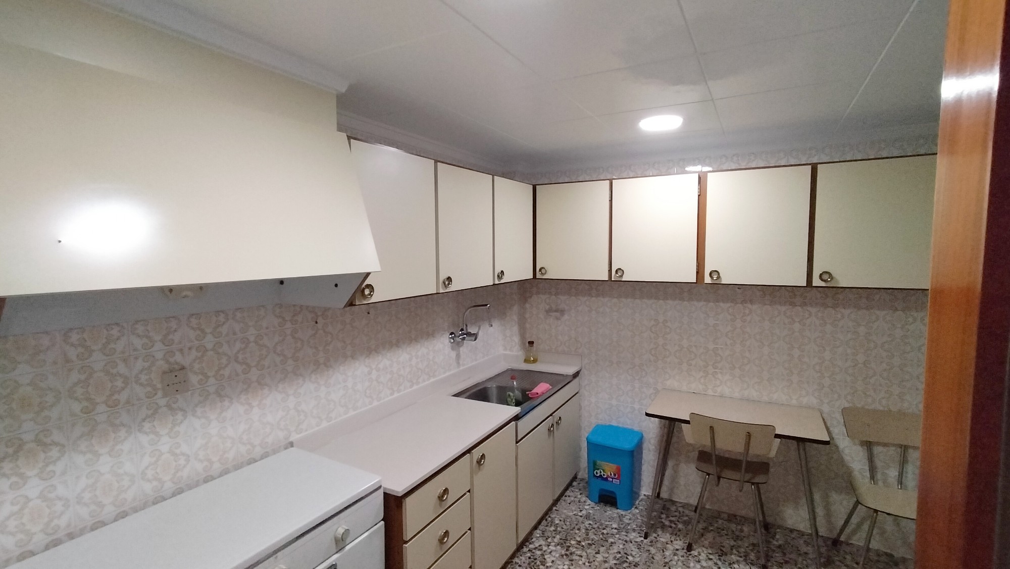 3 Bed, 1 Bath, ApartmentFor Sale, Sax, Alicante