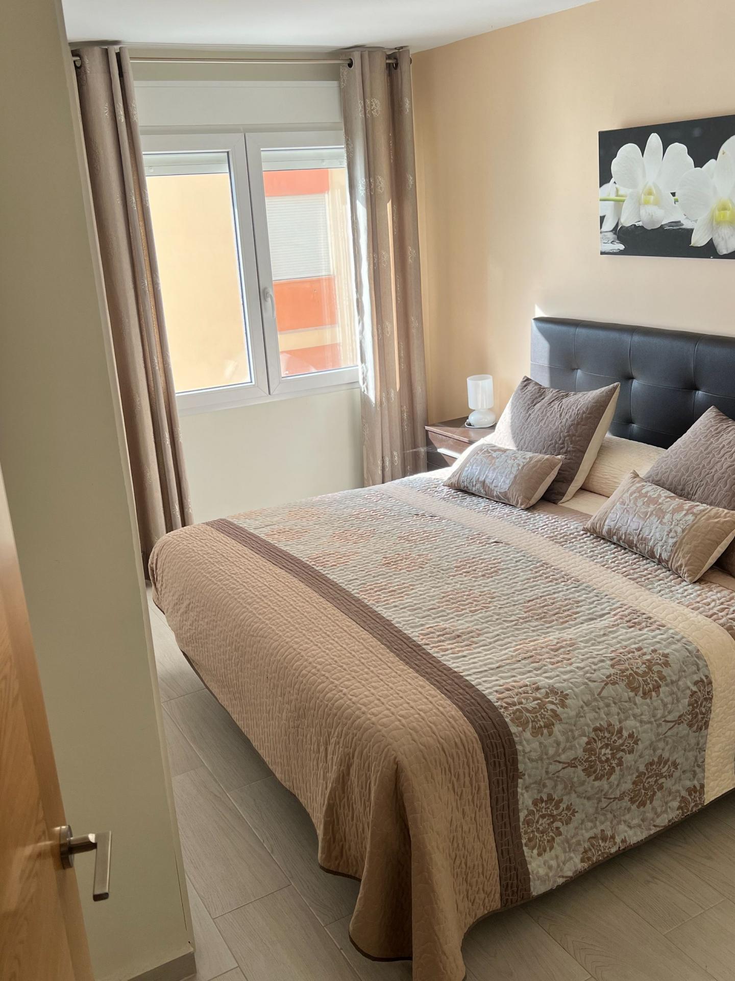 2 Bed, 1 Bath, ApartmentFor Sale, Torrevieja, Alicante