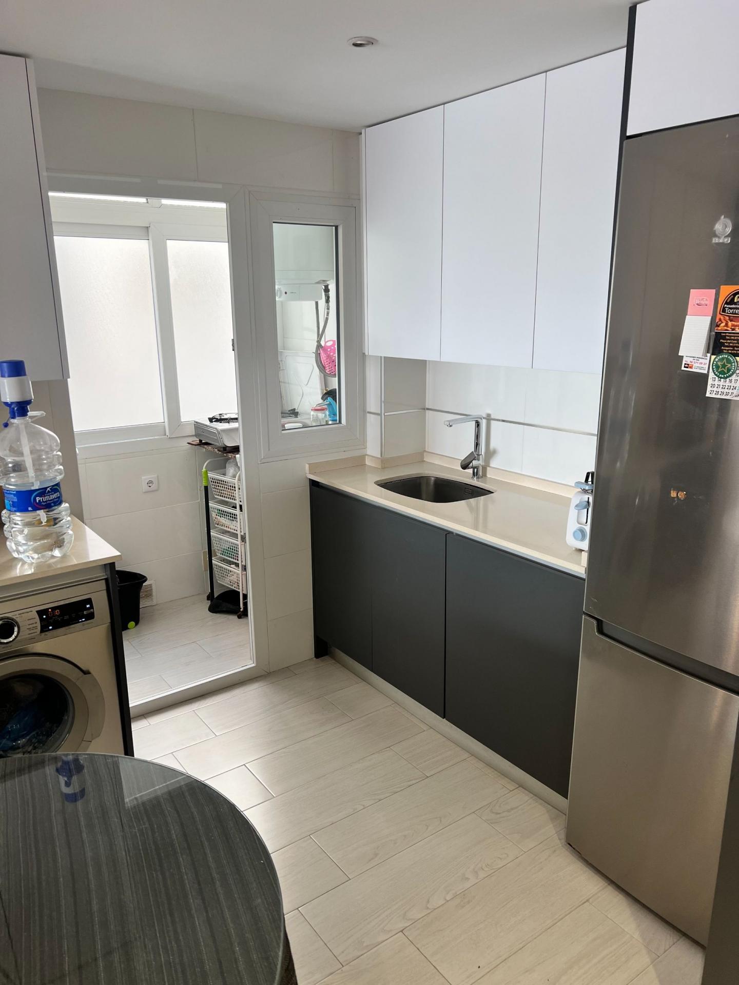 2 Bed, 1 Bath, ApartmentFor Sale, Torrevieja, Alicante