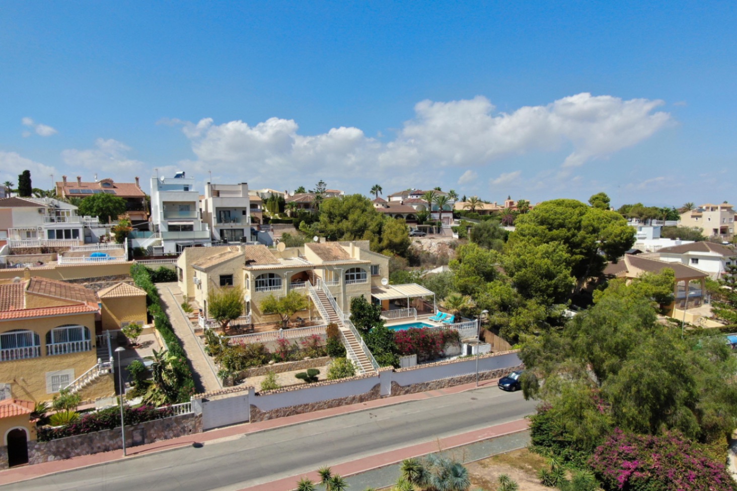 7 Bed, 2 Bath, HouseFor Sale, Torrevieja, Alicante