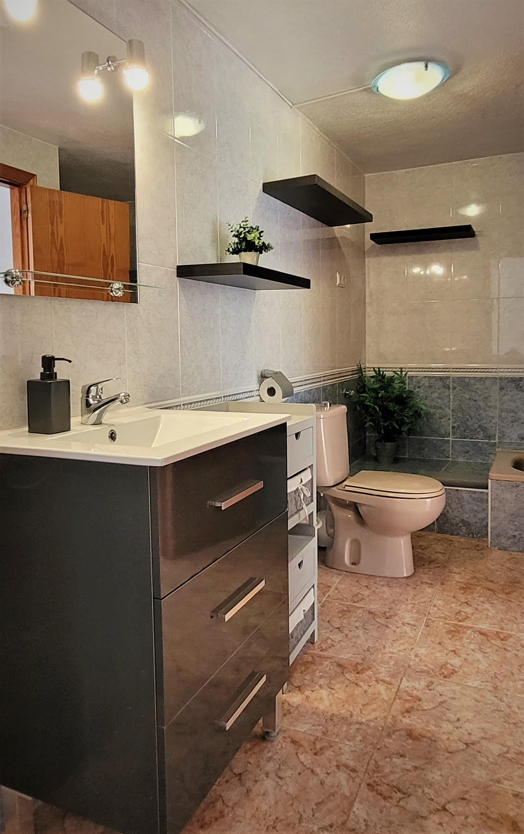 7 Bed, 2 Bath, HouseFor Sale, Torrevieja, Alicante