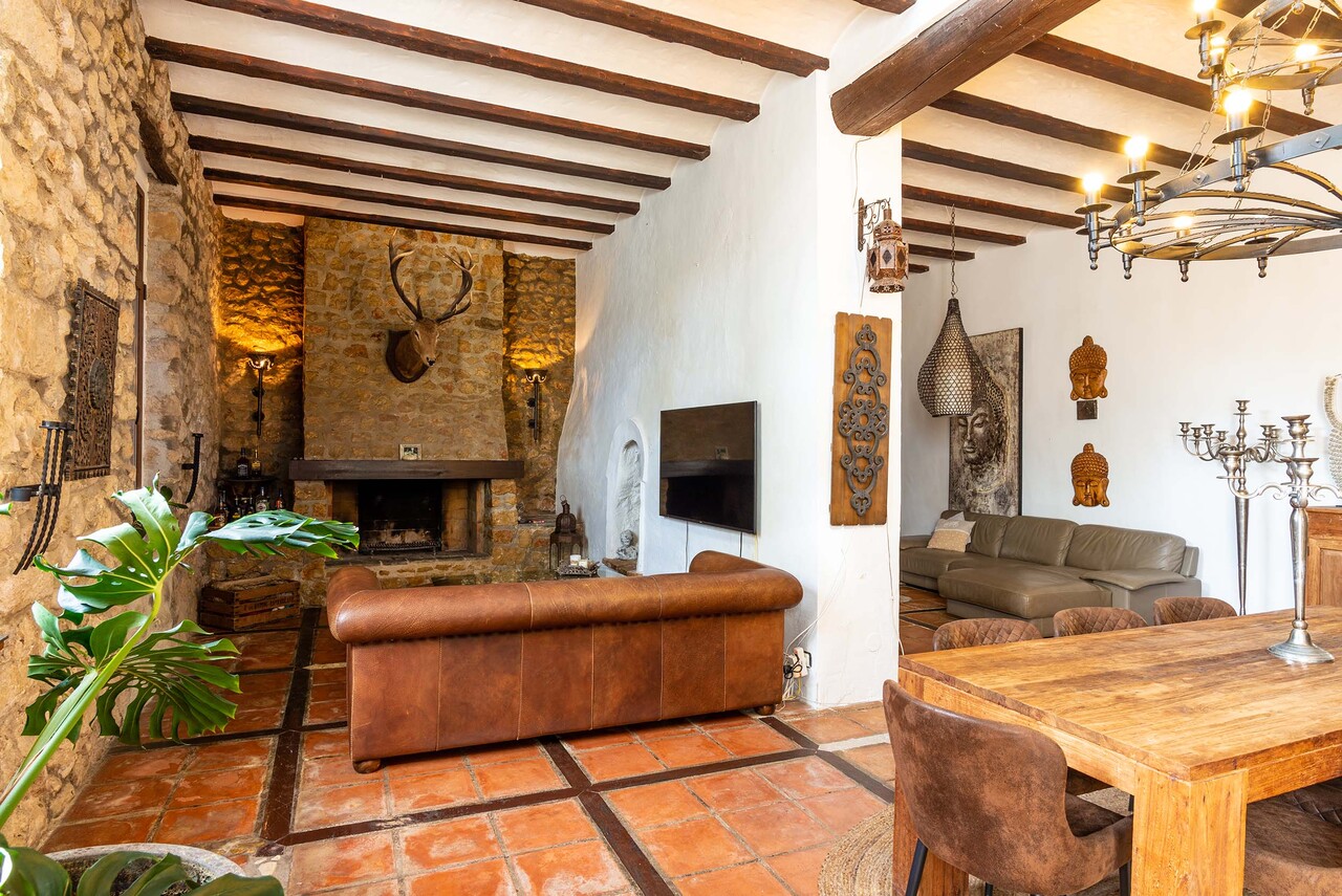 6 Bed, 3 Bath, HouseFor Sale, Jalon, Alicante