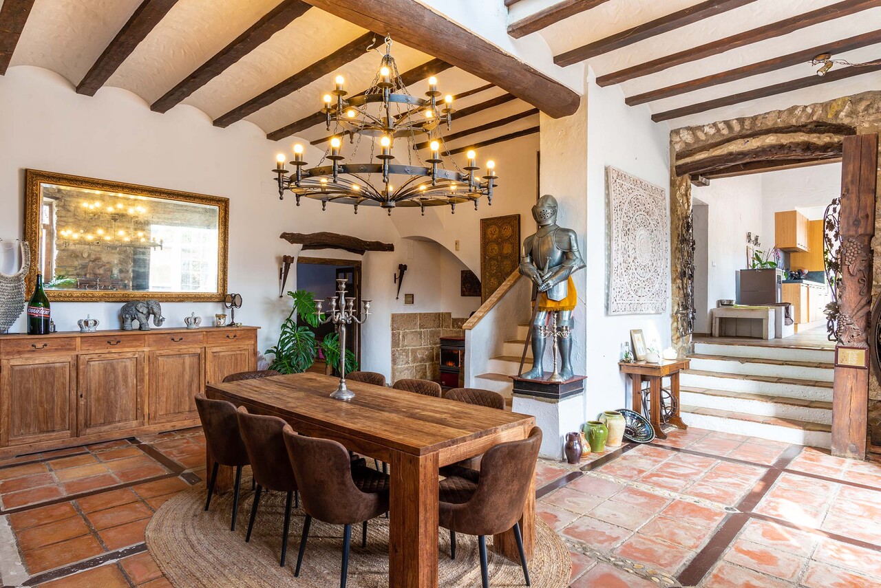 6 Bed, 3 Bath, HouseFor Sale, Jalon, Alicante