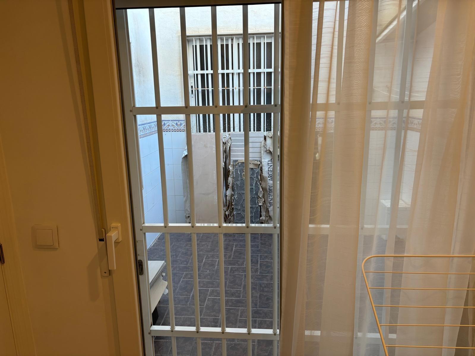 3 Bed, 2 Bath, ApartmentFor Sale, Torrevieja, Alicante