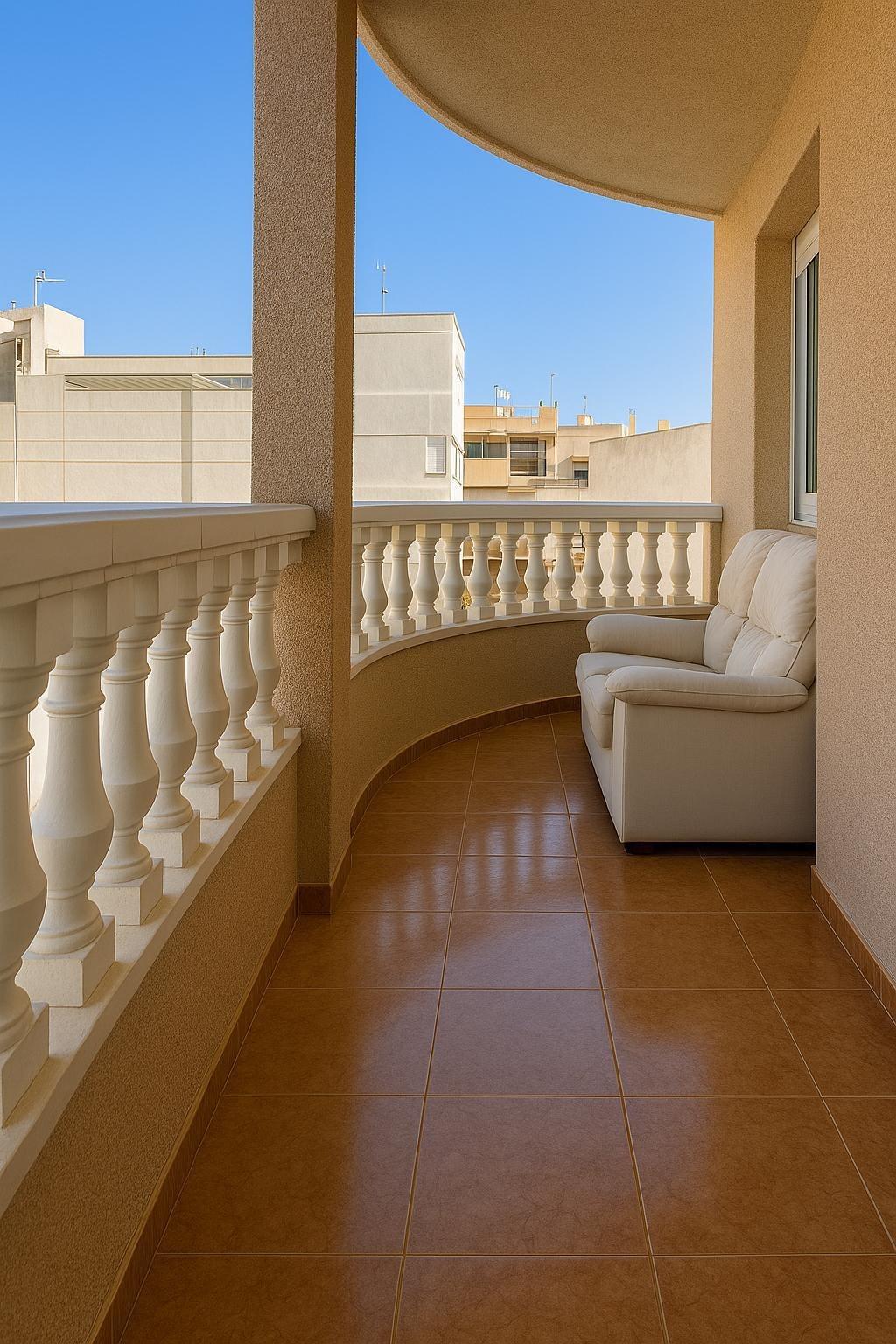 2 Bed, 1 Bath, ApartmentFor Sale, Torrevieja, Alicante