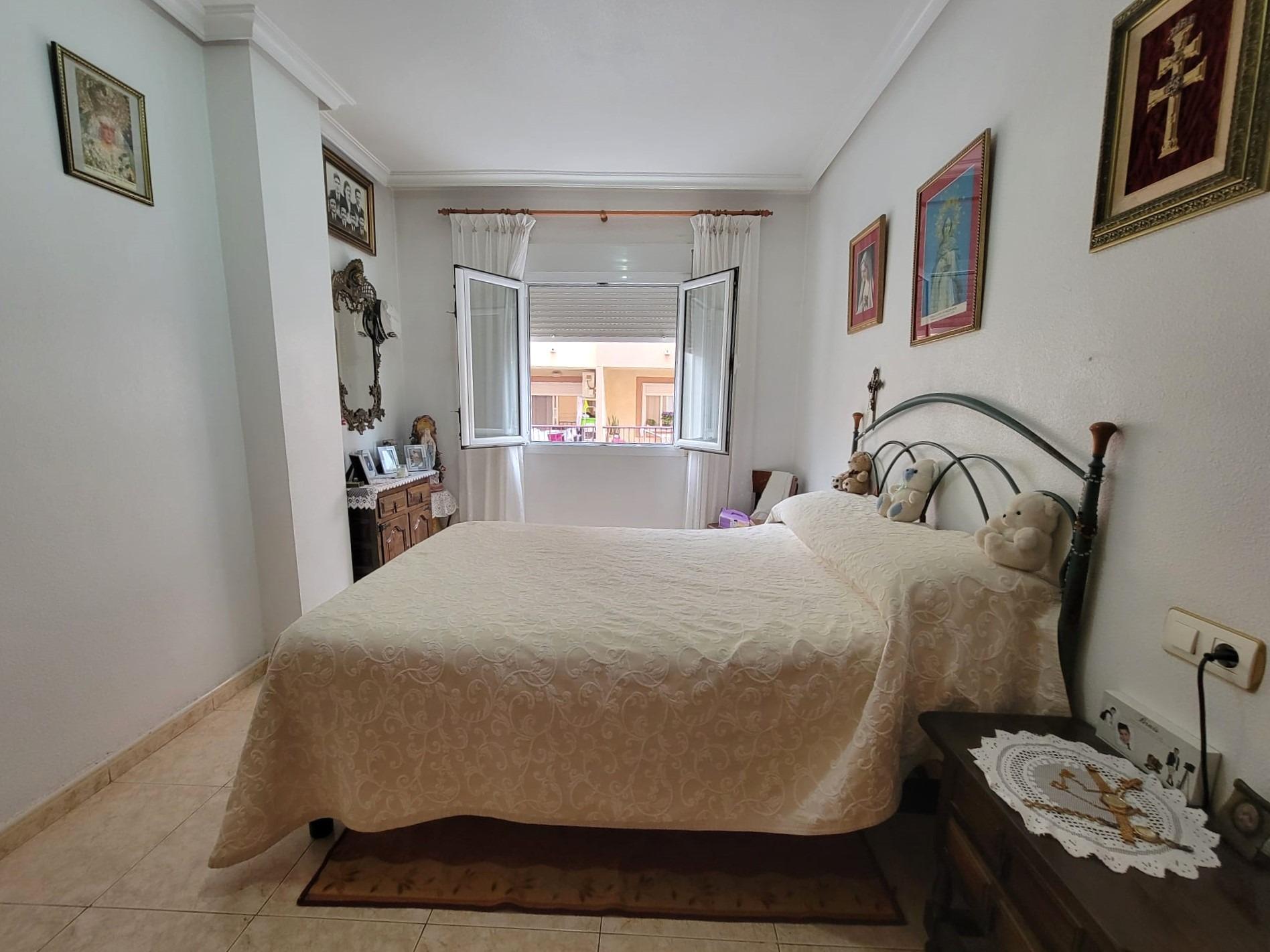 2 Bed, 1 Bath, ApartmentFor Sale, Torrevieja, Alicante