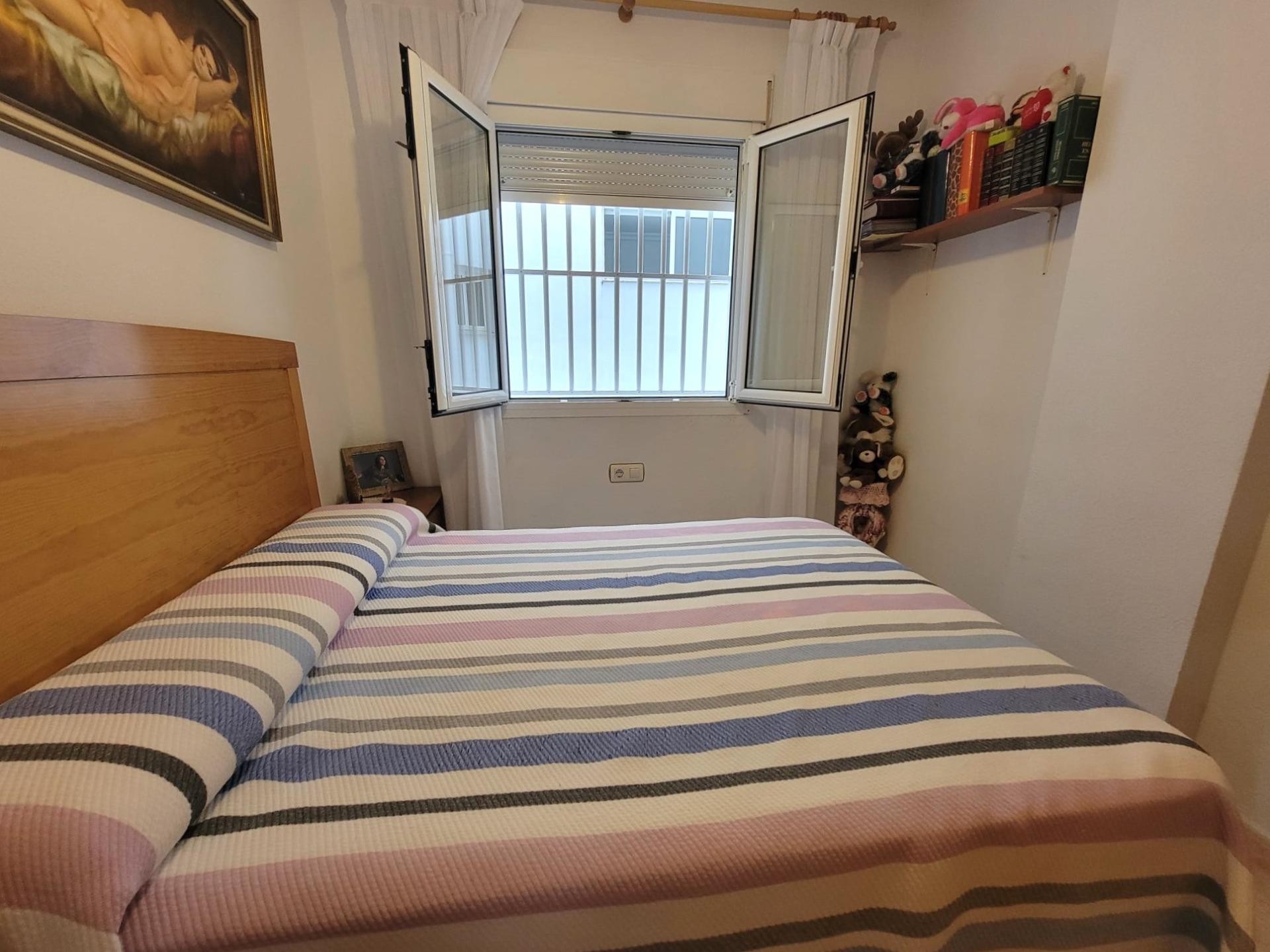 2 Bed, 1 Bath, ApartmentFor Sale, Torrevieja, Alicante