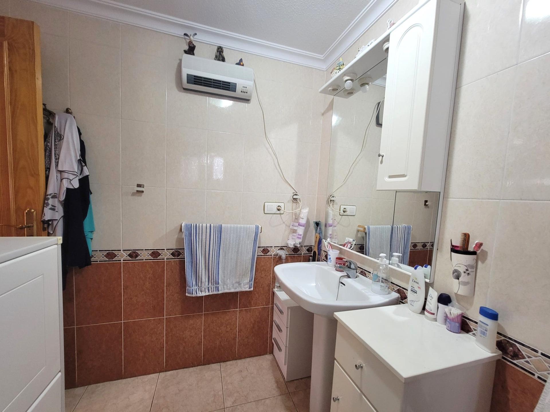 2 Bed, 1 Bath, ApartmentFor Sale, Torrevieja, Alicante