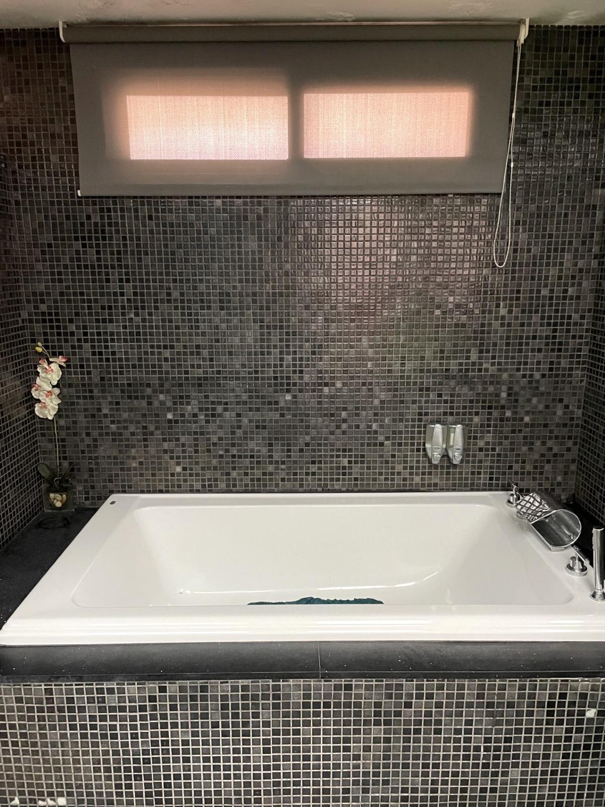 4 Bed, 3 Bath, ApartmentFor Sale, Torrevieja, Alicante