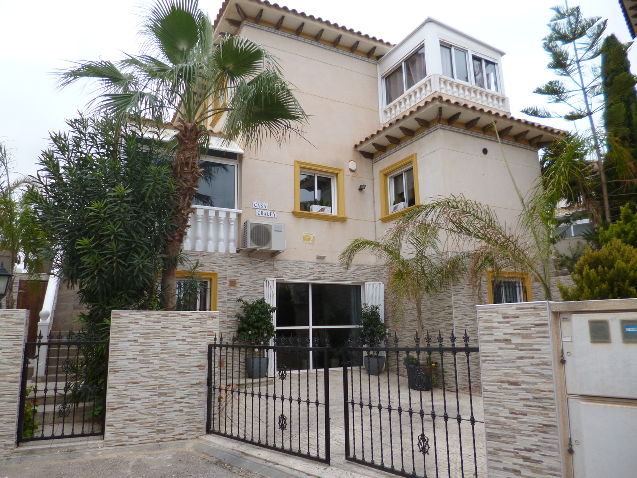 4 Bed, 3 Bath, HouseFor Sale, Playa Flamenca, Alicante
