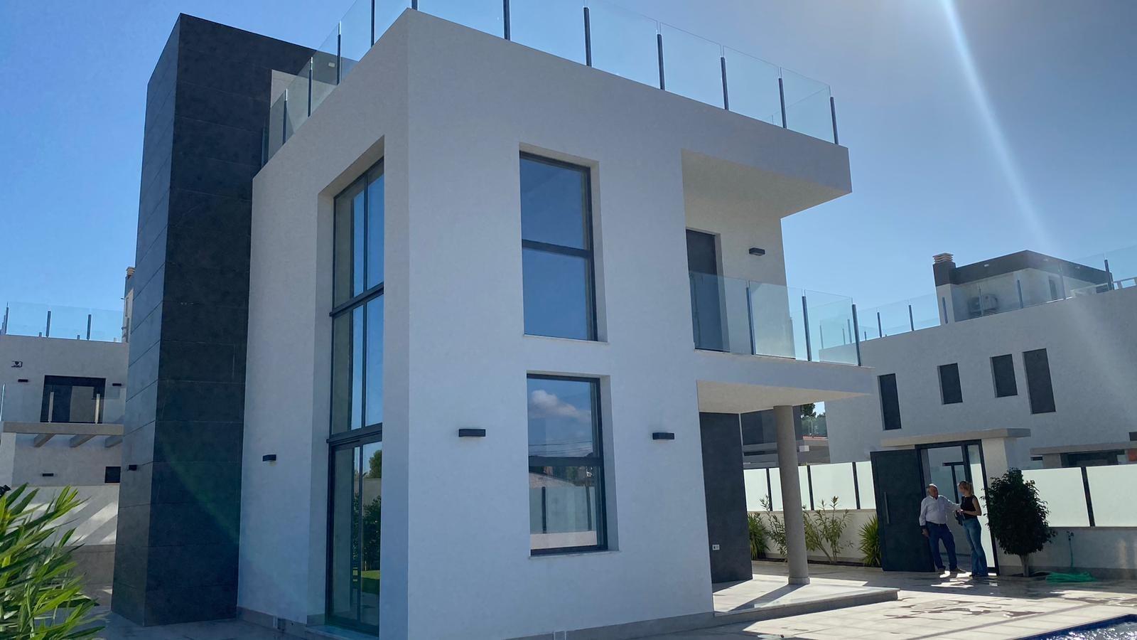 3 Bed, 2 Bath, HouseFor Sale, Torrevieja, Alicante