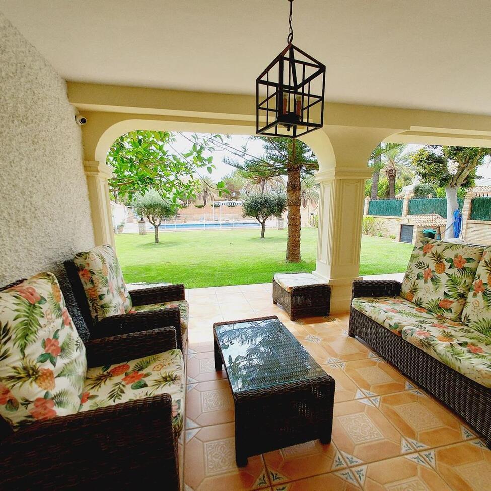 7 Bed, 3 Bath, HouseFor Sale, Orihuela Costa, Alicante