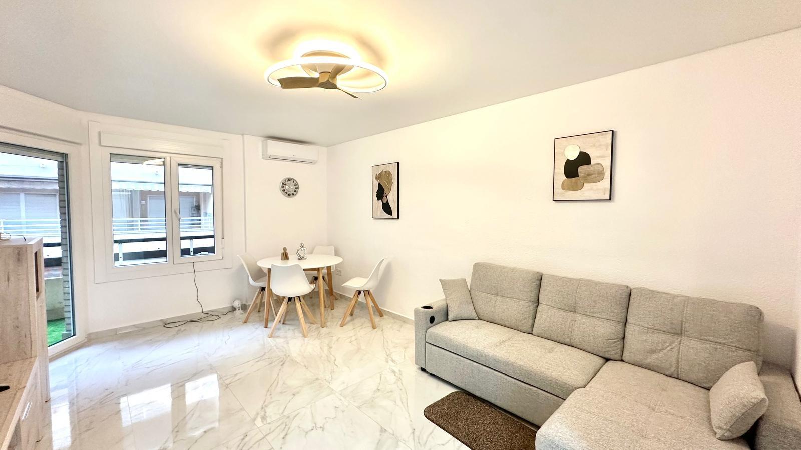 3 Bed, 2 Bath, ApartmentFor Sale, Torrevieja, Alicante