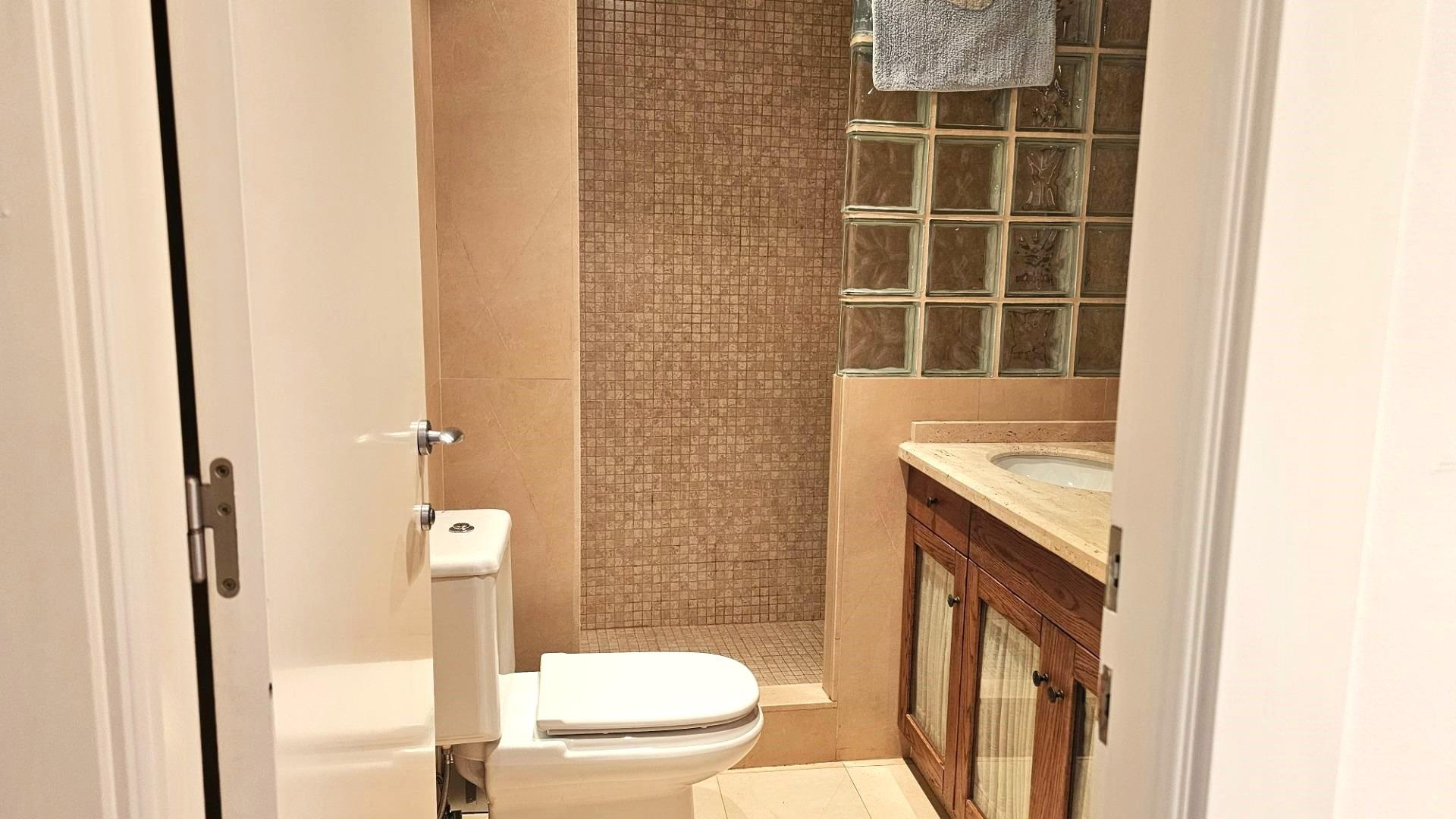 2 Bed, 2 Bath, ApartmentFor Sale, Torrevieja, Alicante