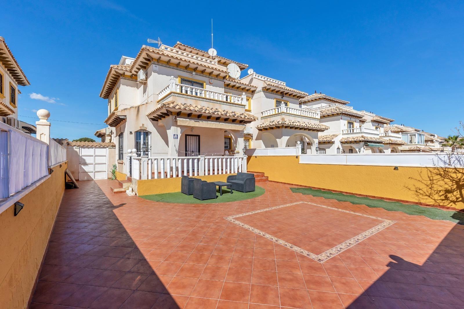 2 Bed, 2 Bath, HouseFor Sale, Orihuela Costa, Alicante