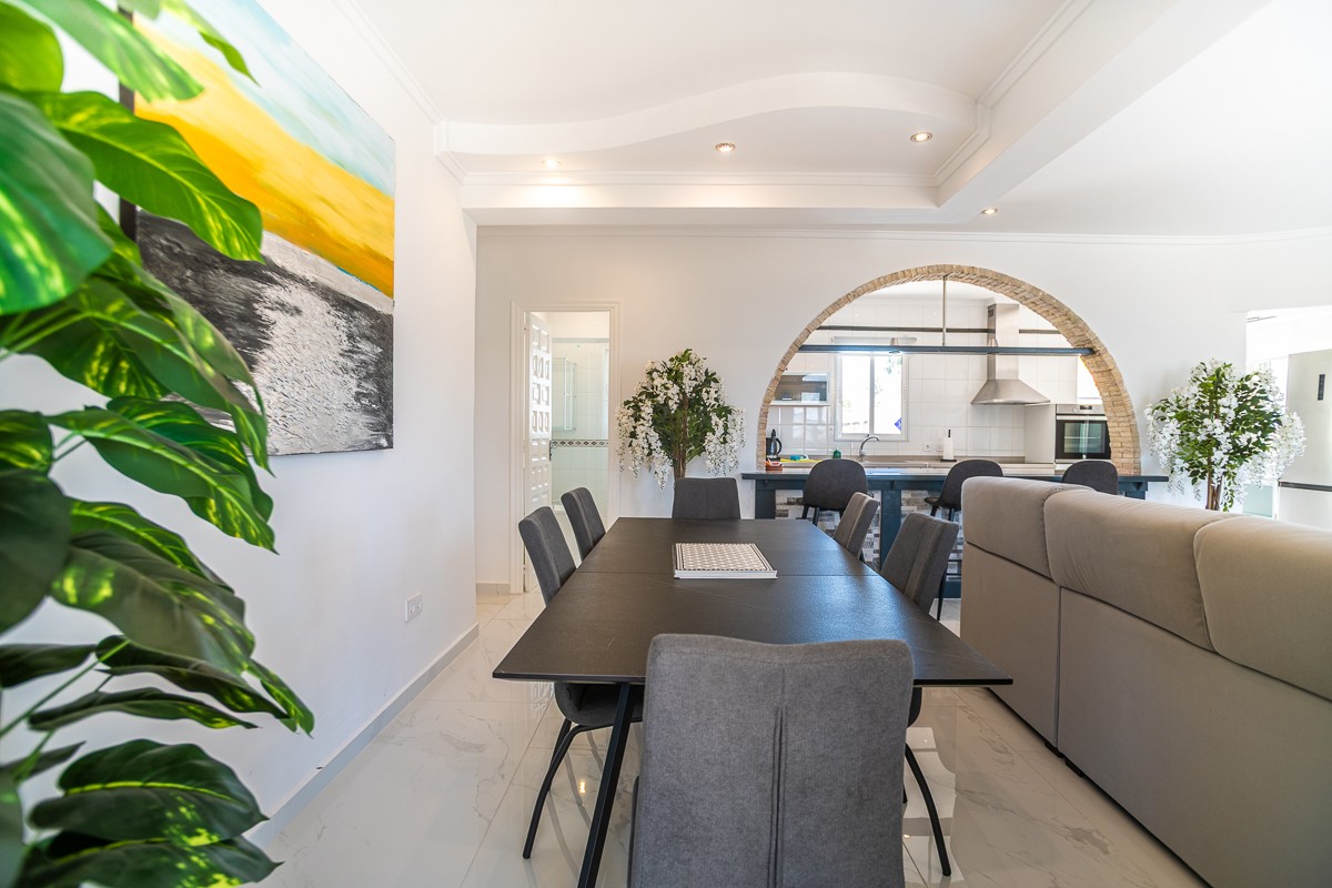 3 Bed, 3 Bath, HouseFor Sale, Torrevieja, Alicante