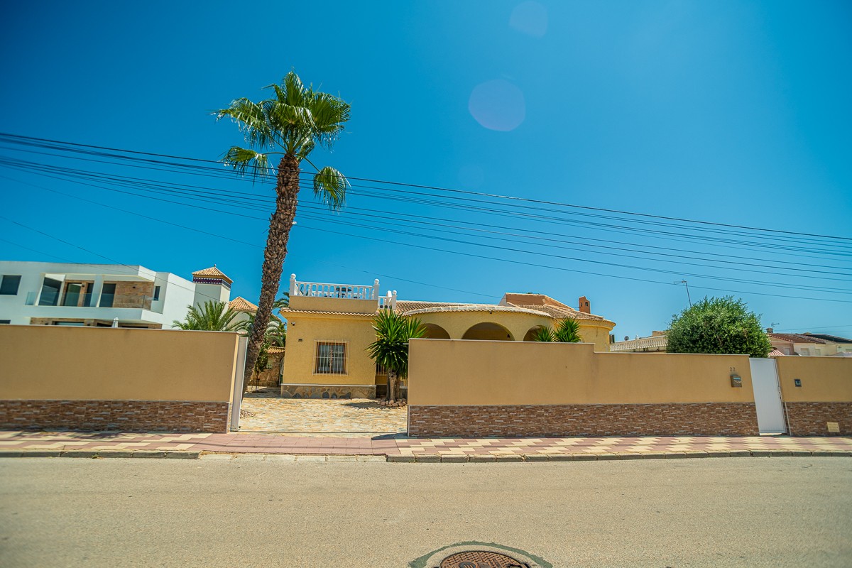 3 Bed, 3 Bath, HouseFor Sale, Torrevieja, Alicante