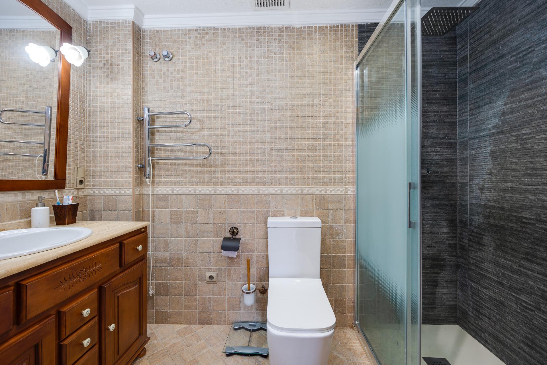 3 Bed, 2 Bath, ApartmentFor Sale, Torrevieja, Alicante