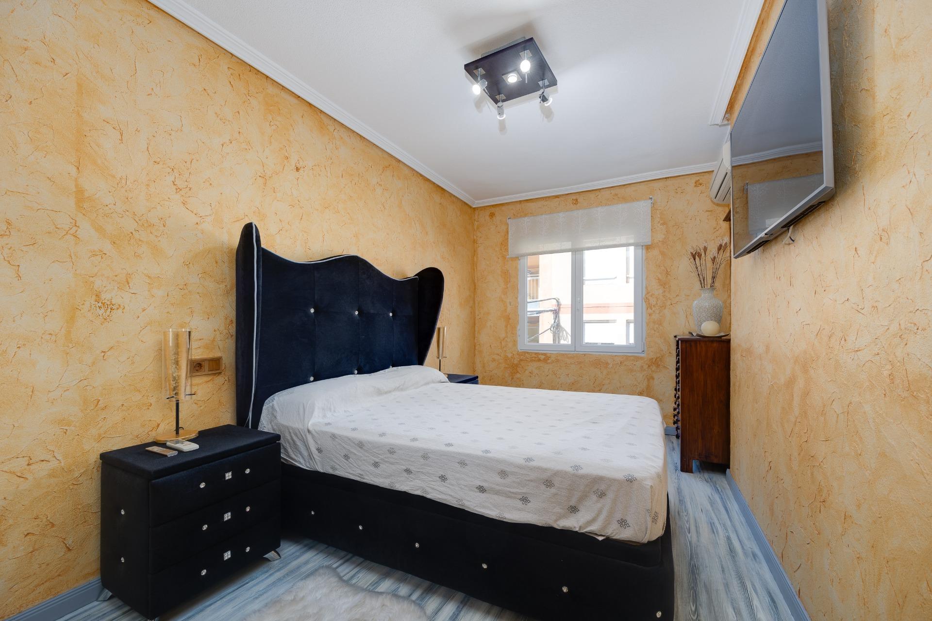 3 Bed, 2 Bath, ApartmentFor Sale, Torrevieja, Alicante