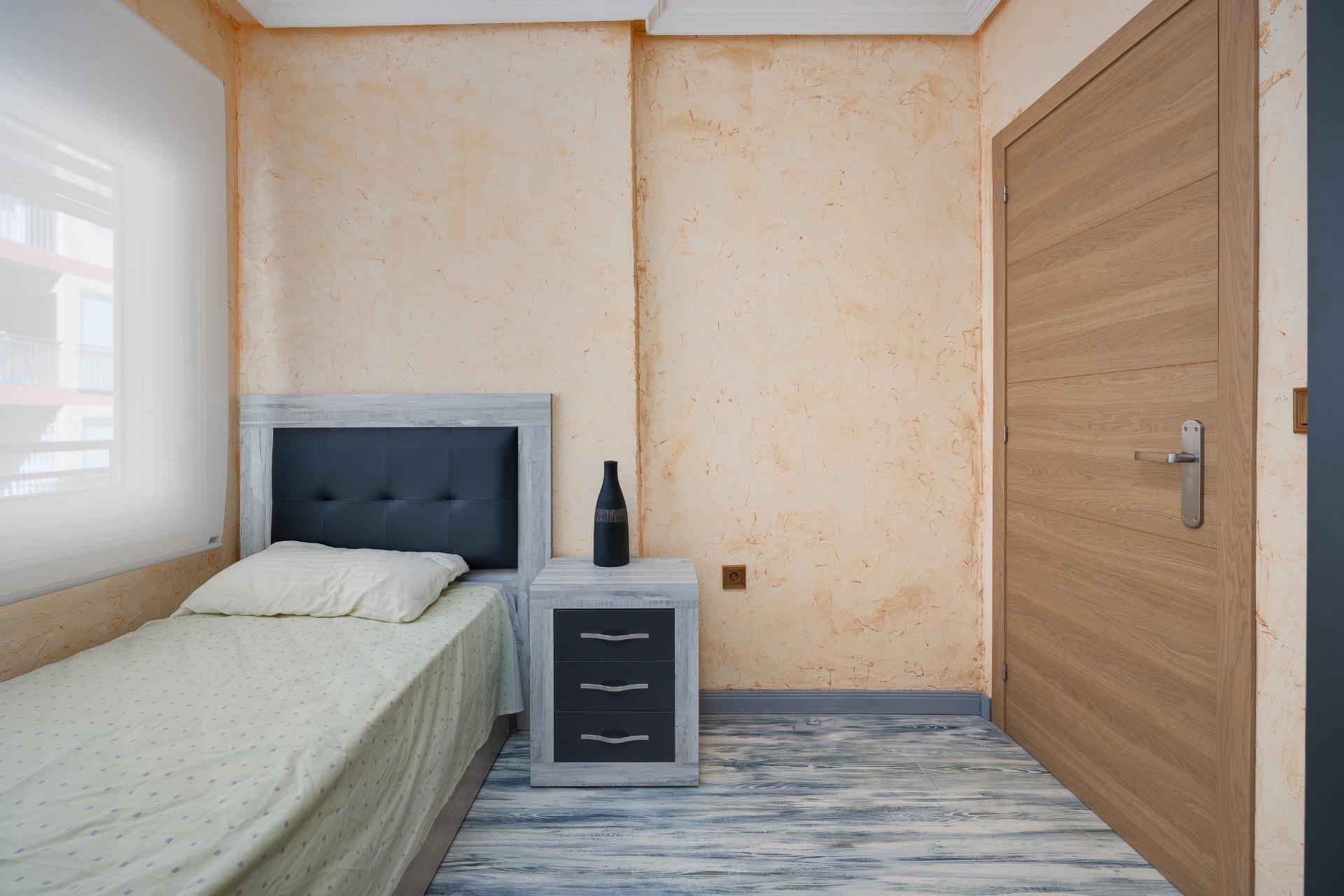 3 Bed, 2 Bath, ApartmentFor Sale, Torrevieja, Alicante