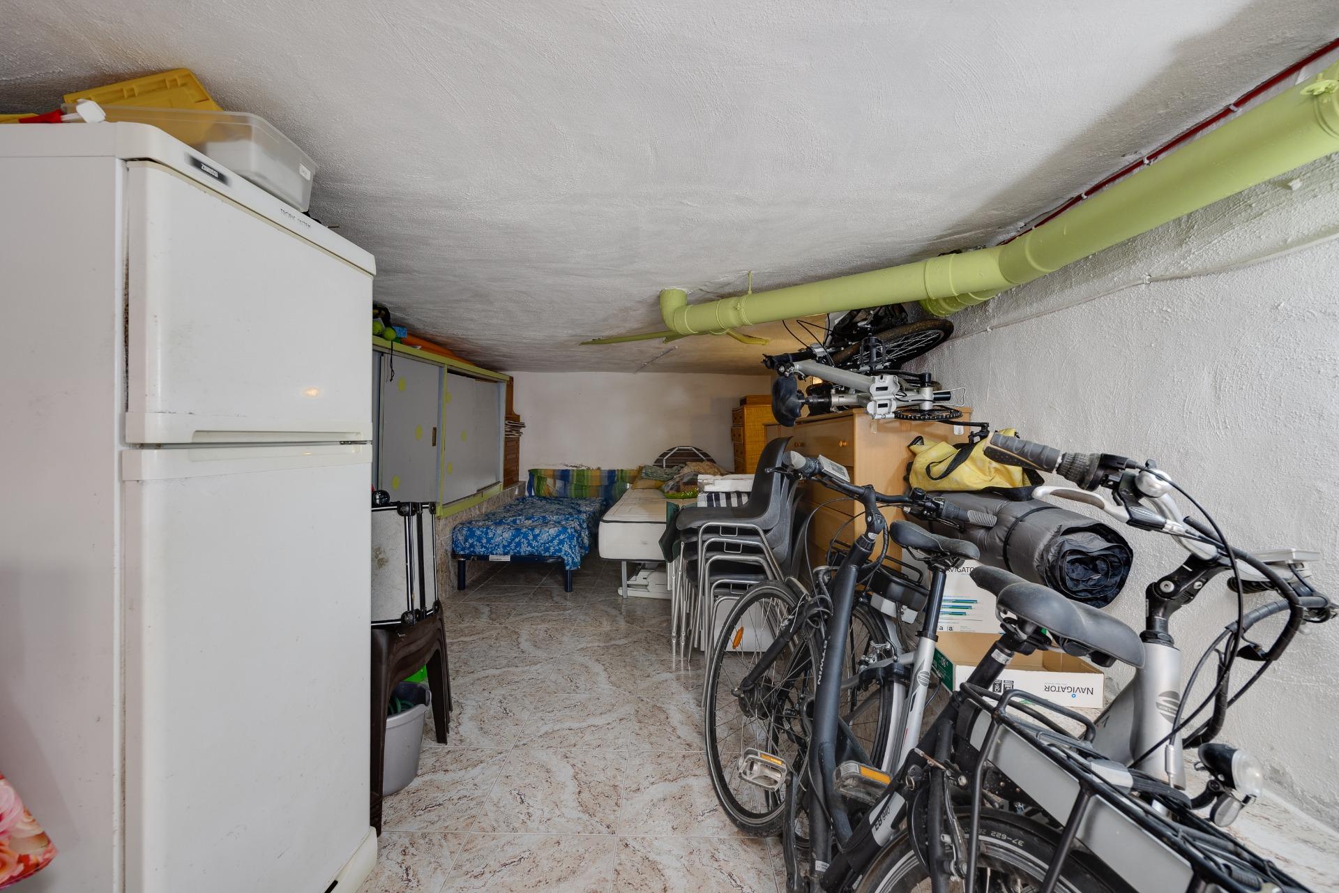 2 Bed, 1 Bath, HouseFor Sale, Torrevieja, Alicante