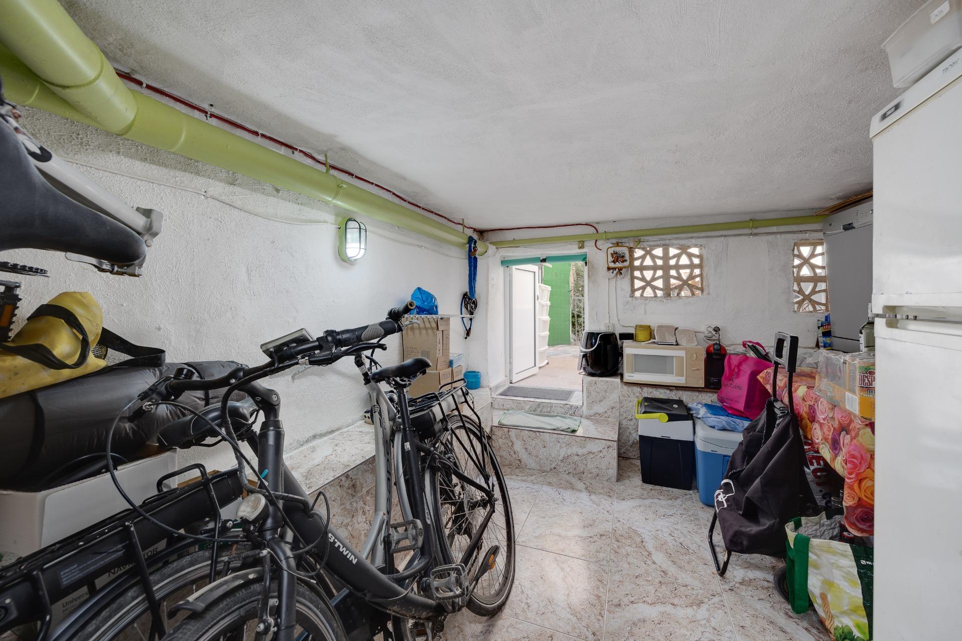 2 Bed, 1 Bath, HouseFor Sale, Torrevieja, Alicante