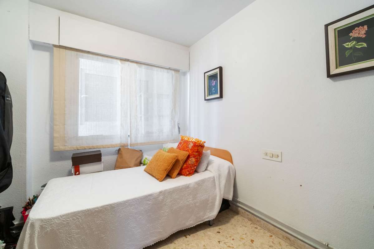 3 Bed, 2 Bath, ApartmentFor Sale, Torrevieja, Alicante