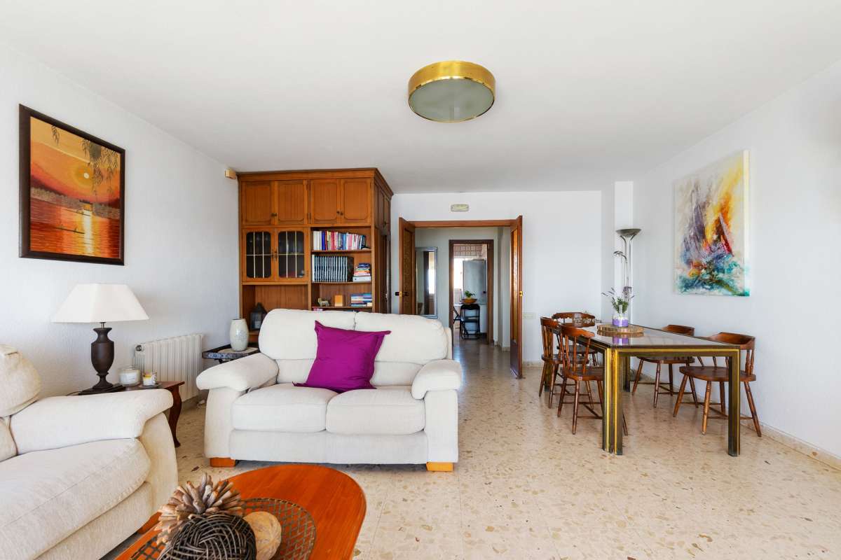 3 Bed, 2 Bath, ApartmentFor Sale, Torrevieja, Alicante