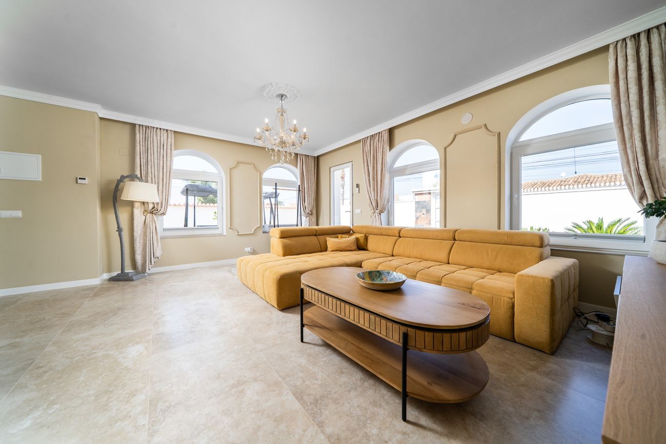 4 Bed, 3 Bath, HouseFor Sale, Torrevieja, Alicante