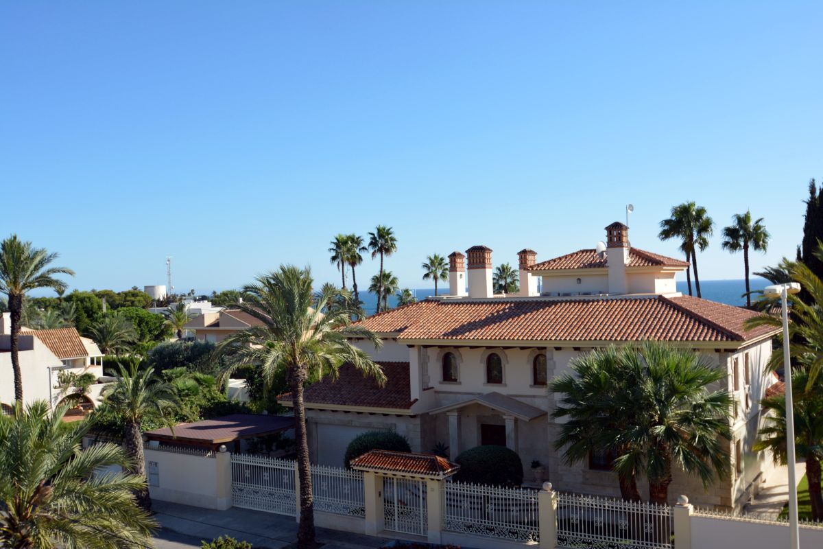9 Bed, 6 Bath, HouseFor Sale, Orihuela Costa, Alicante