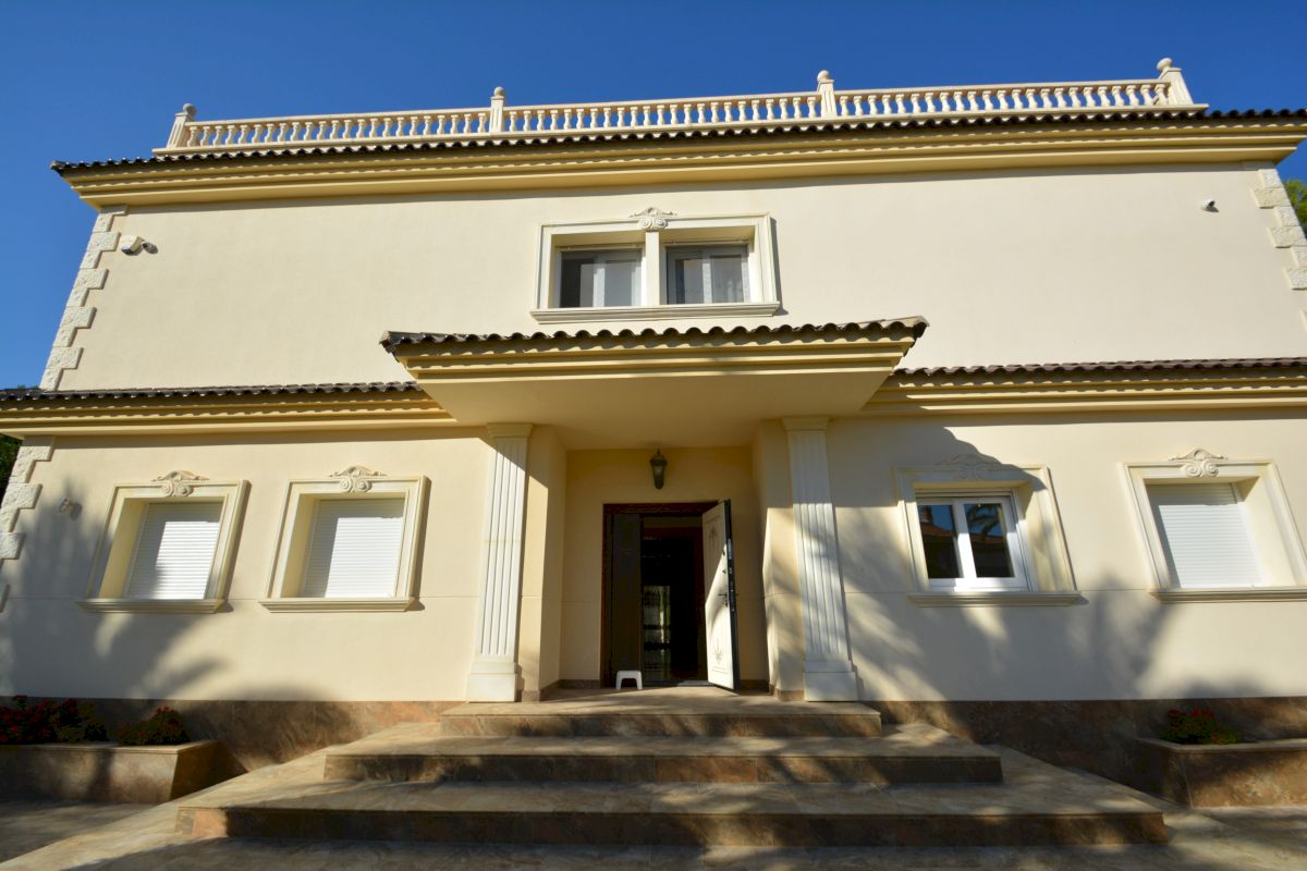9 Bed, 6 Bath, HouseFor Sale, Orihuela Costa, Alicante