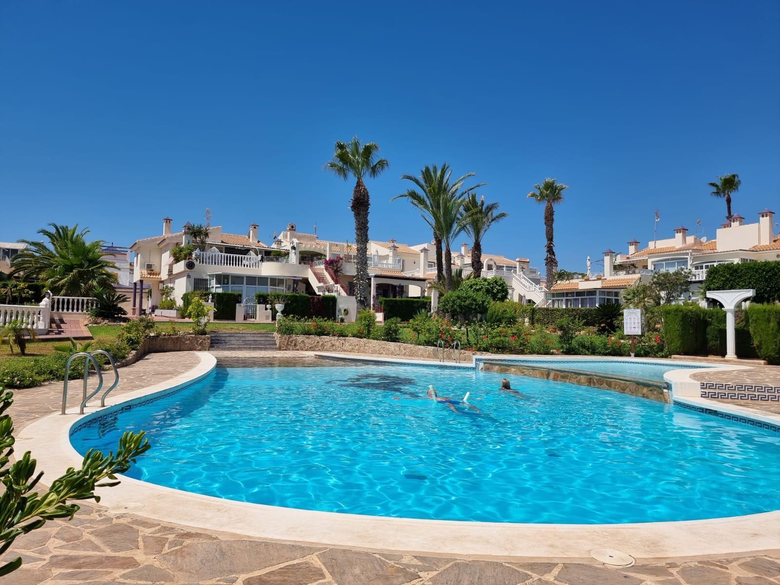 2 Bed, 1 Bath, ApartmentFor Sale, Torrevieja, Alicante