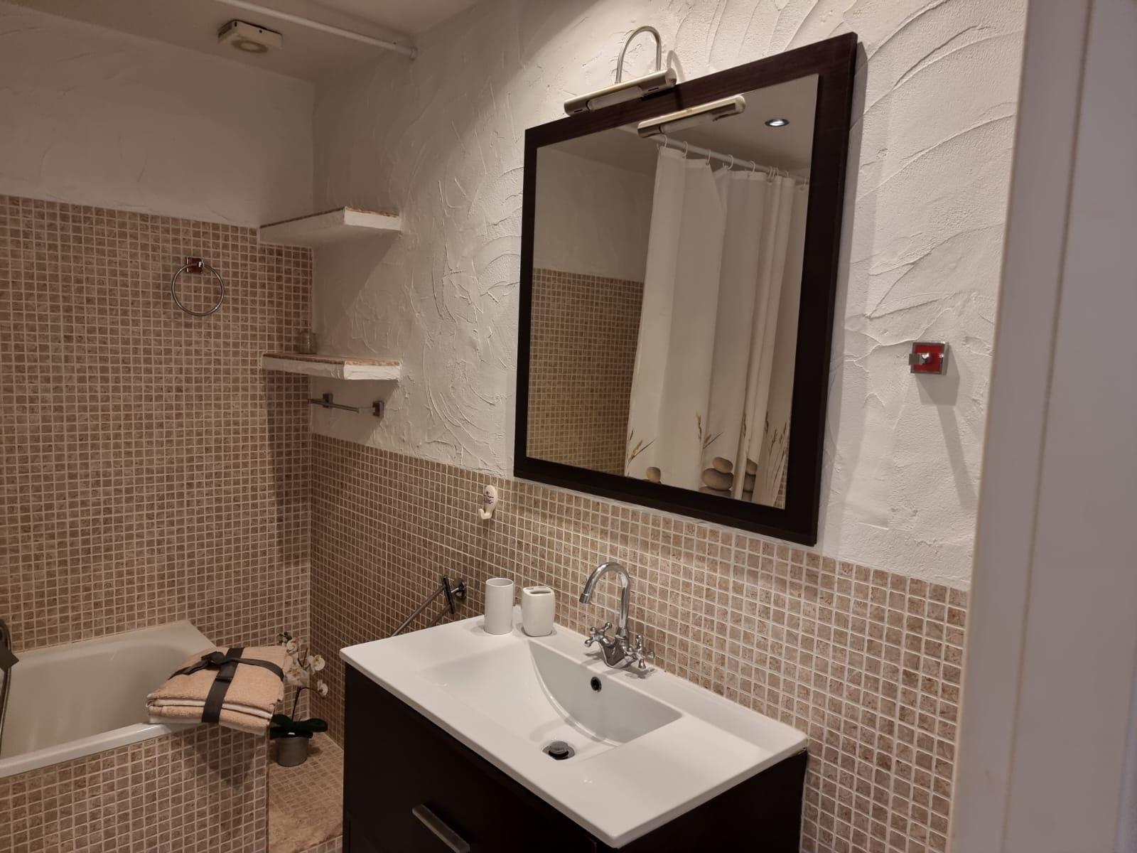 2 Bed, 1 Bath, ApartmentFor Sale, Torrevieja, Alicante