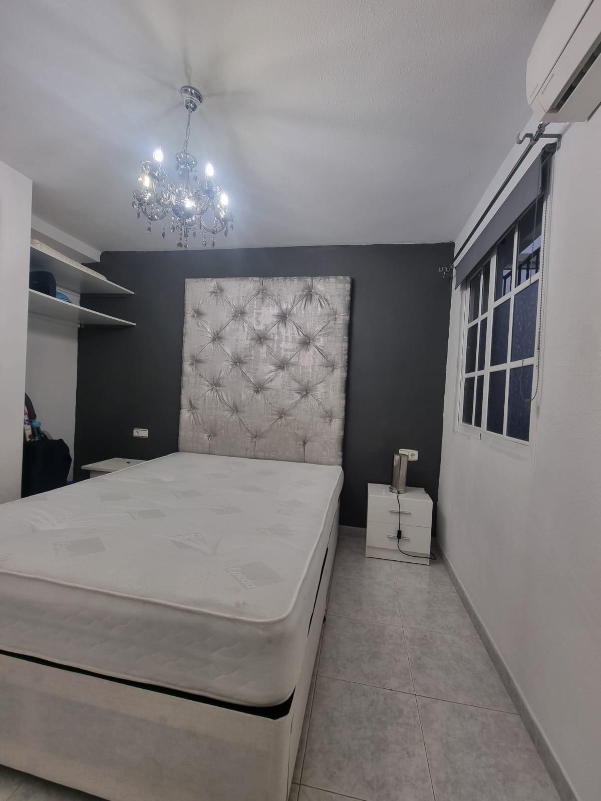 2 Bed, 1 Bath, ApartmentFor Sale, Torrevieja, Alicante