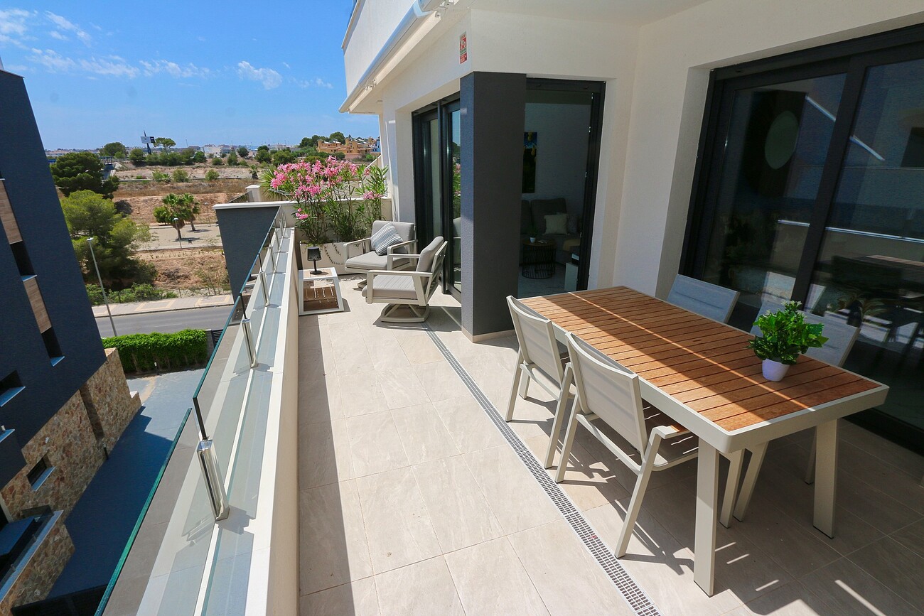 2 Bed, 2 Bath, ApartmentFor Sale, Los Altos, Alicante