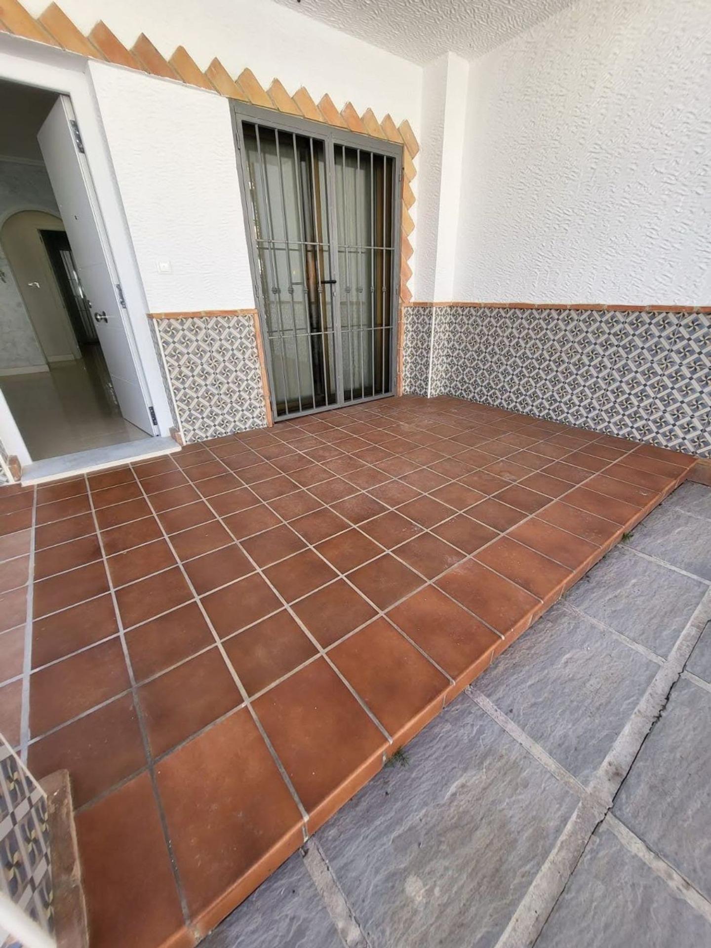 3 Bed, 3 Bath, HouseFor Sale, San Miguel de Salinas, Alicante