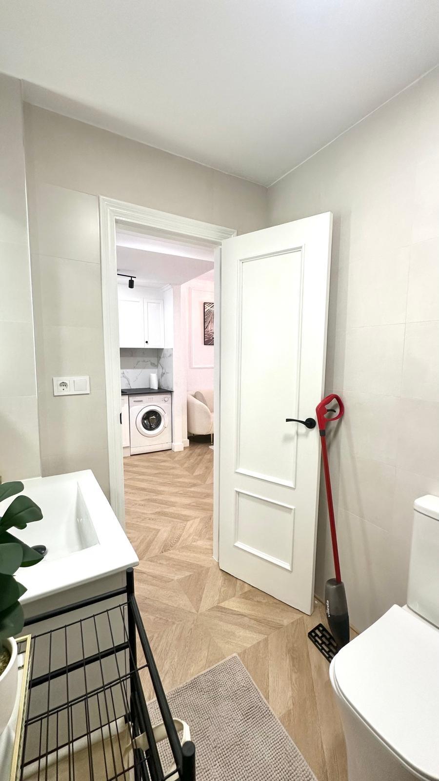 2 Bed, 1 Bath, ApartmentFor Sale, Torrevieja, Alicante