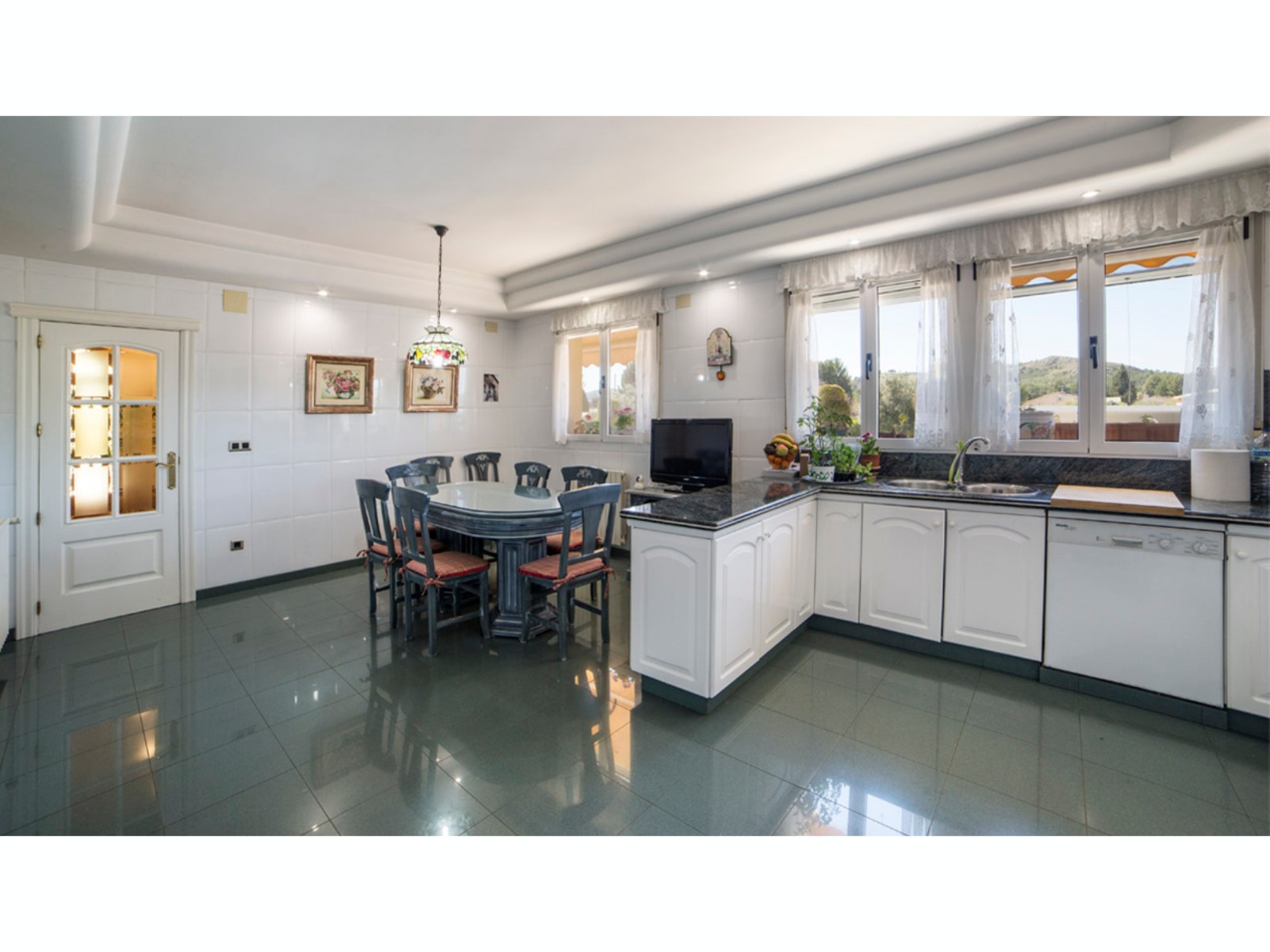 6 Bed, 3 Bath, HouseFor Sale, Yecla, Murcia