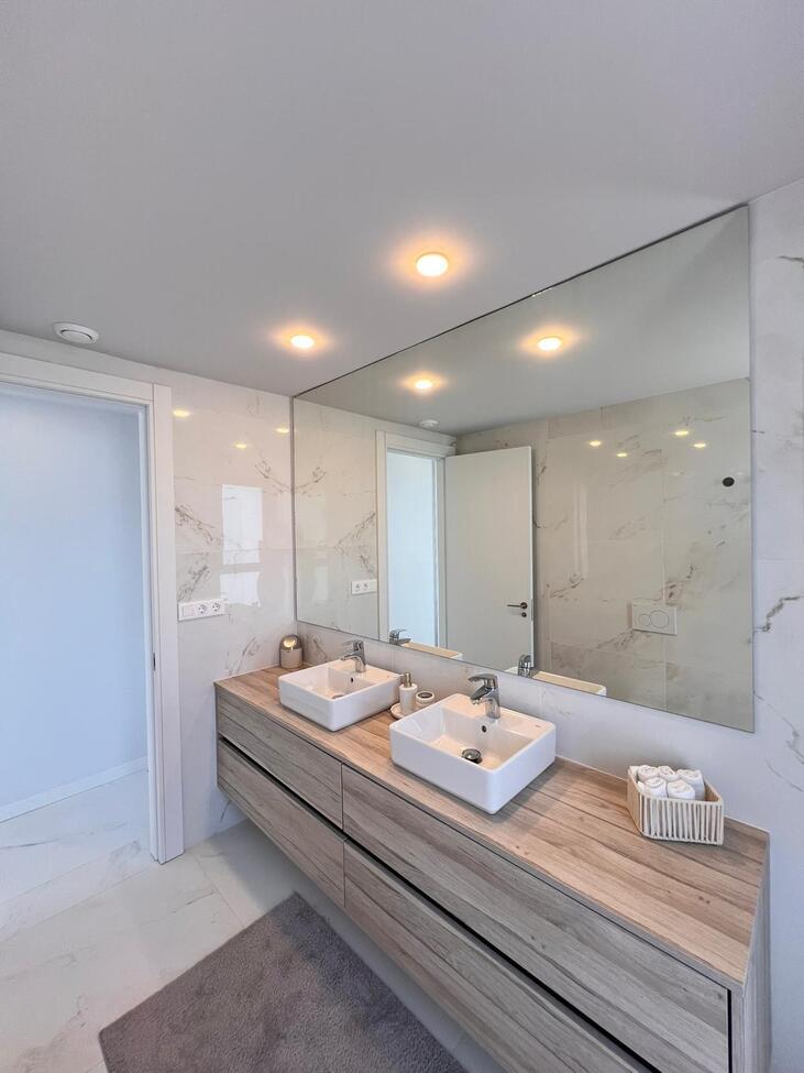 3 Bed, 2 Bath, ApartmentFor Sale, Benidorm, Alicante